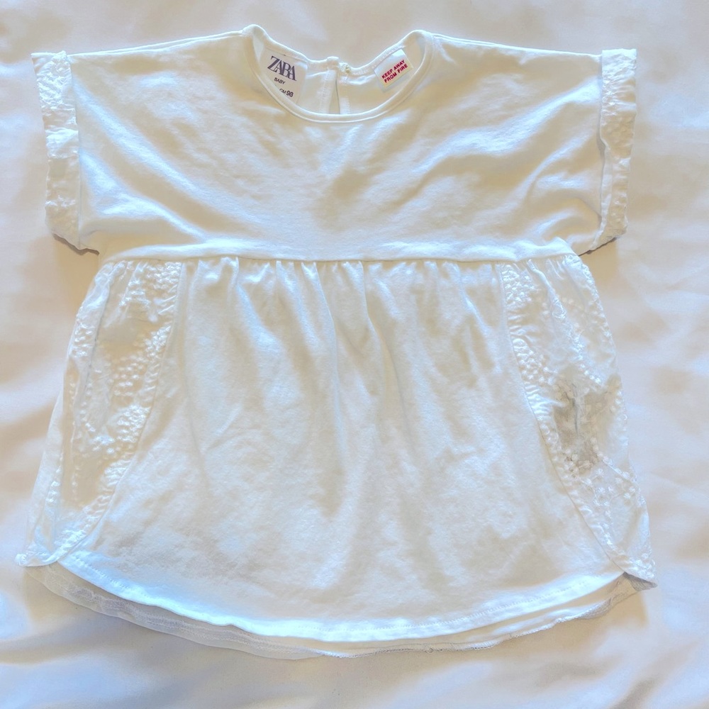 Toddler girl size 2/3 years Zara white shirt